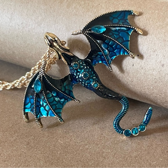 ✨Betsey Johnson Imperial Dragon Necklace - Picture 4 of 7